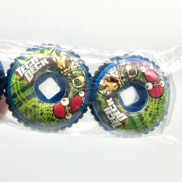 Tech‎ Deck Wheels 4 Pack Fingerboard Skateboard Replacement Parts New - Picture 1 of 4